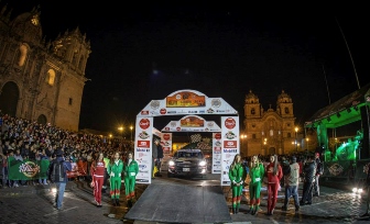 Partida de los Rally Caminos del Inca en Cusco