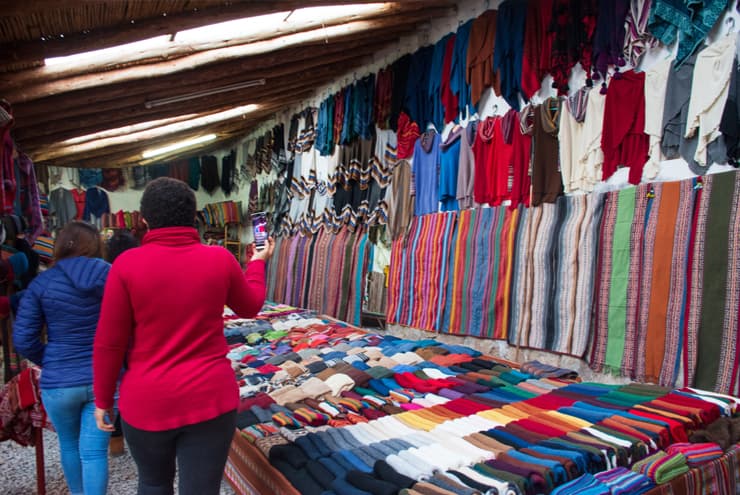 Centro de Interpretación Textil en Chinchero Centro de Interpretación Textil en Chinchero