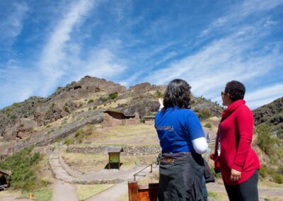 Parque Arqueológico Pisac en el tour valle sagrado cusco 2023 con TOUR IN PERU