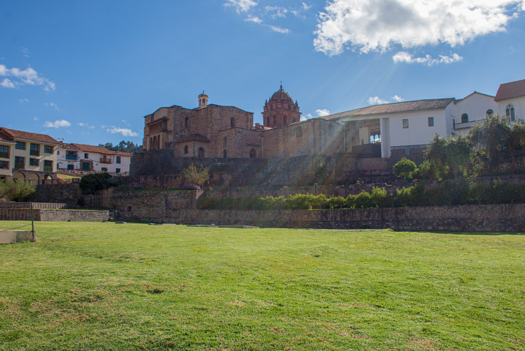 Templo del Sol Qoricancha Cusco Expalanada de ltemplo qoricancha city tour cusco