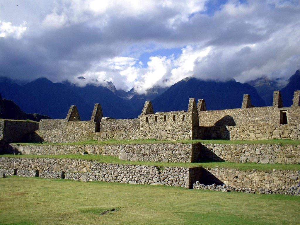 2 Diferentes formas de llegar a Machu Picchu