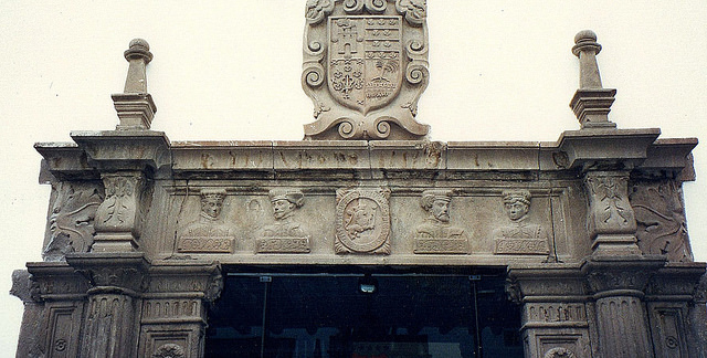 Casona de los Cuatro bustos
