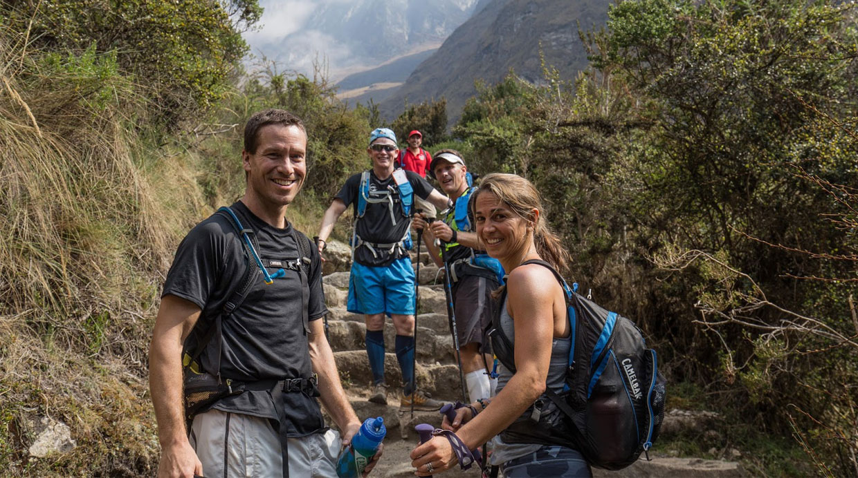 Atleta invidente culminó el Camino del Inca en un día