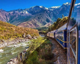 Espectacular vista del río Urubamba desde el tren Hiram Bingham