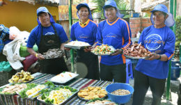 TOUR IN PERU celebra su octavo aniversario con un buffet hecho por los cocineros de la empresa