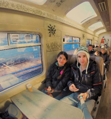 Este es el interior del tren Vistadome a Machu Picchu, la Maravilla Inca