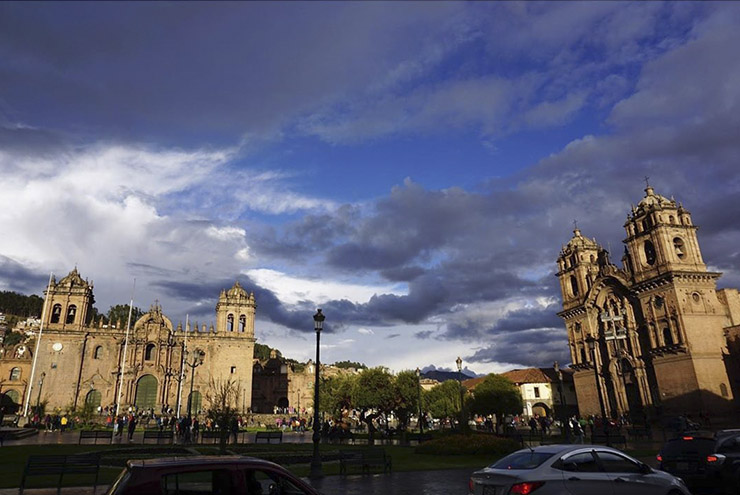 cusco-plaza-01