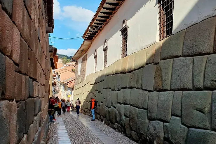 calles-cusco cusco la mjeor temporada para ser visitado