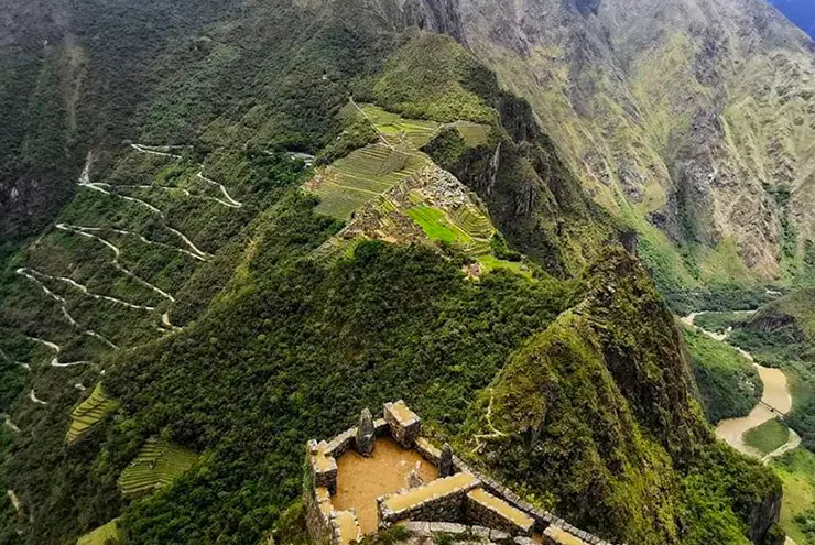 huayna-picchu-02-featured ¿que nivel de dificultad tiene la montaña huayna picchu?