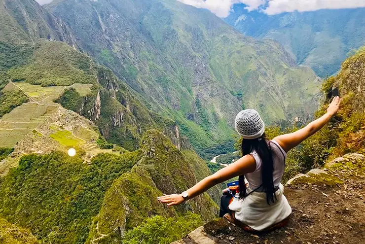 Turista en Montaña Huayna Picchu