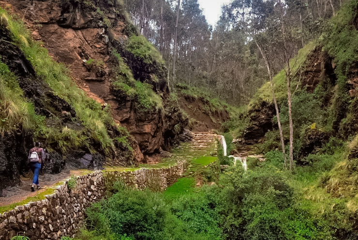 Cataratas de poc poc ruta la mejor temporada para hacer la caminata urquillos poc poc