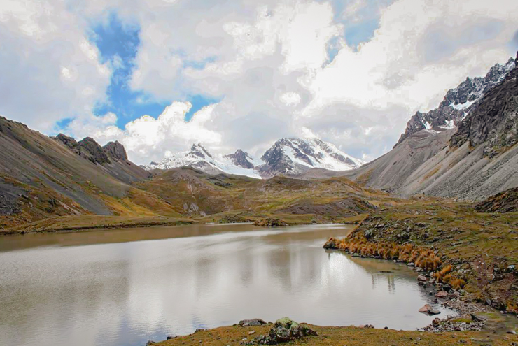 laguna ausangate paisaje laguna ausangate paisaje