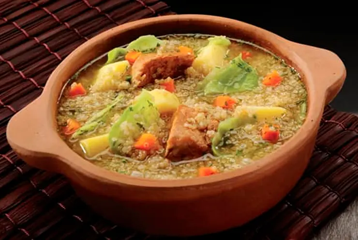 sopa-de-quinua-cusco Zarza de patitas de cerdo