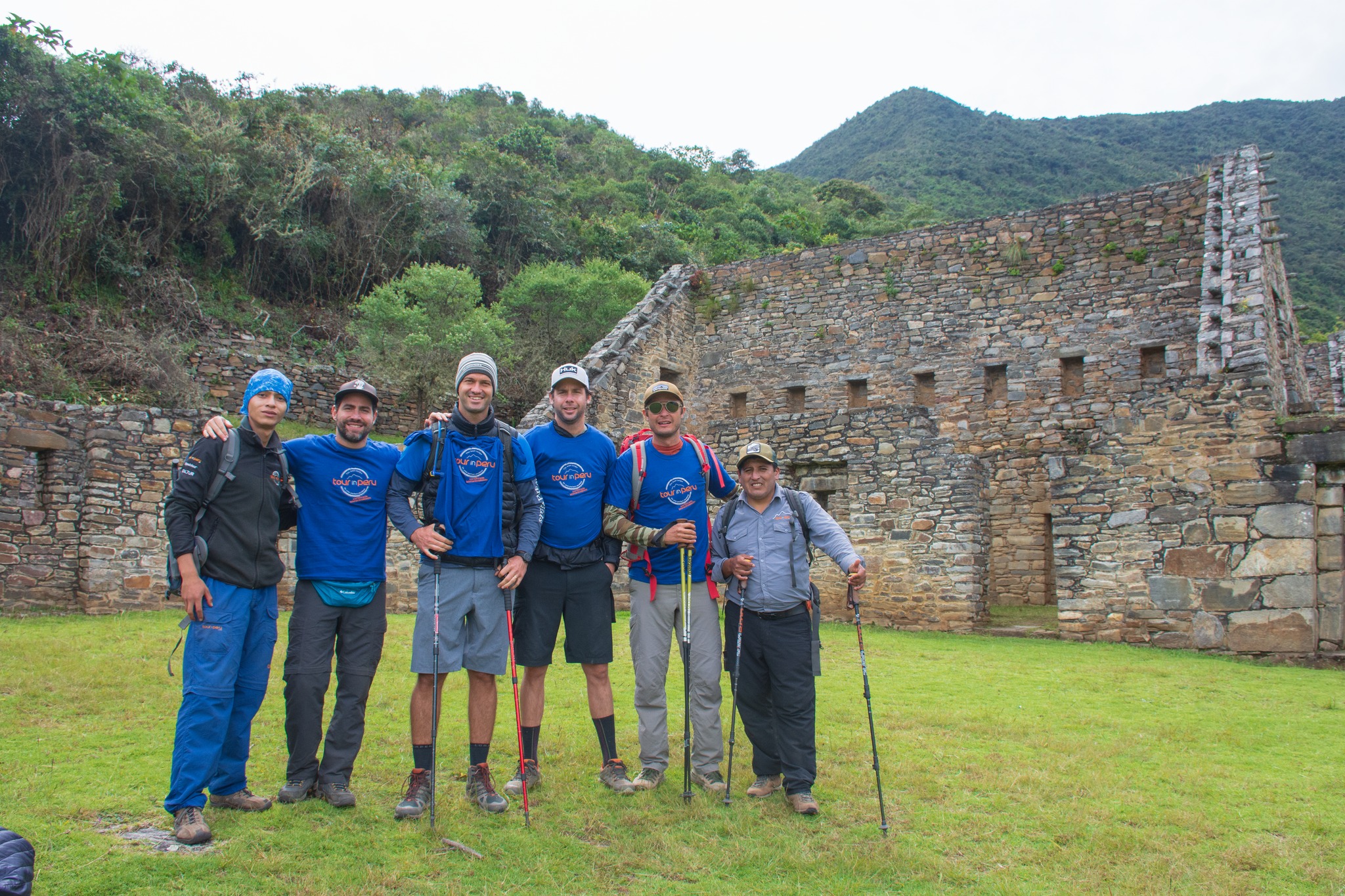 Choquequirao with with friends with TOUR IN PERU