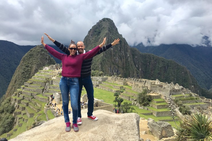 dentro-de-machu-picchu Viaje en Pareja desde España a Perú con TOUR IN PERU - Viaje con proposito para vivir la cultura